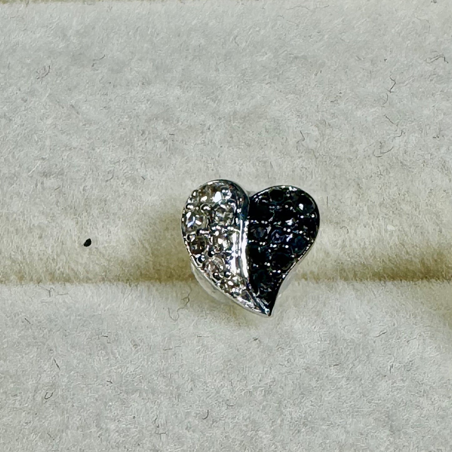 Midnight Heart Stud WG