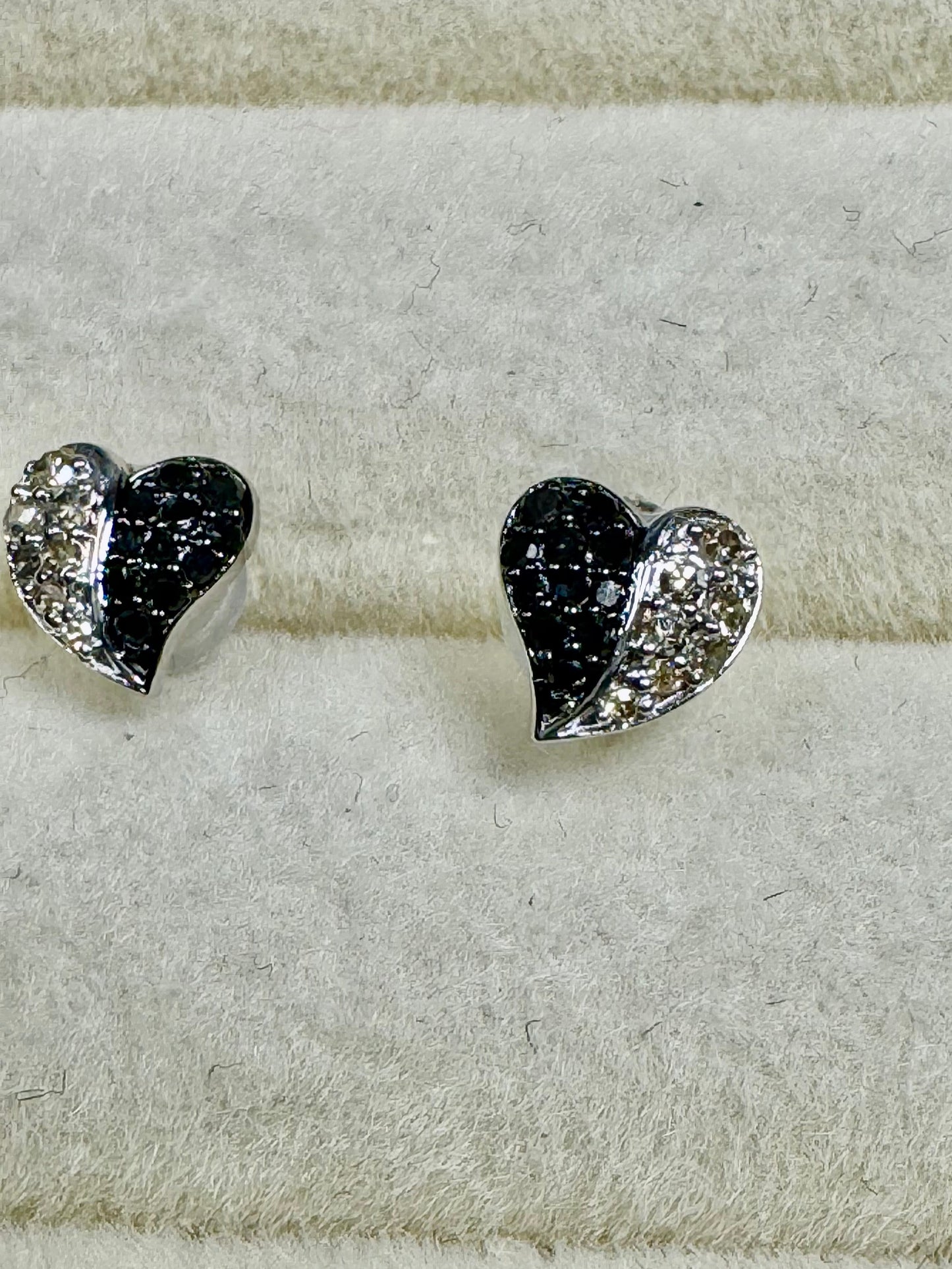 Midnight Heart Stud WG