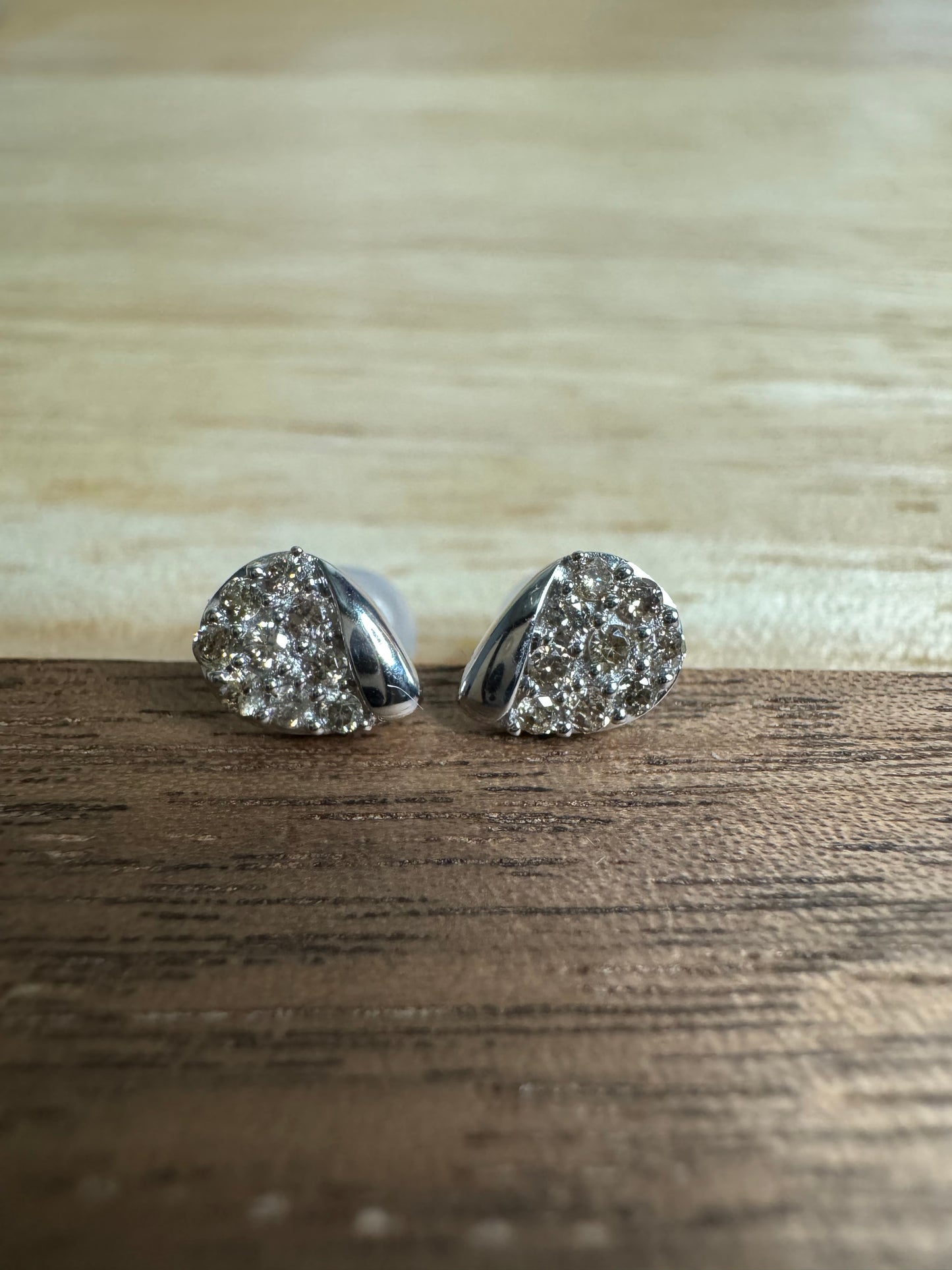 Kisses Earrings
