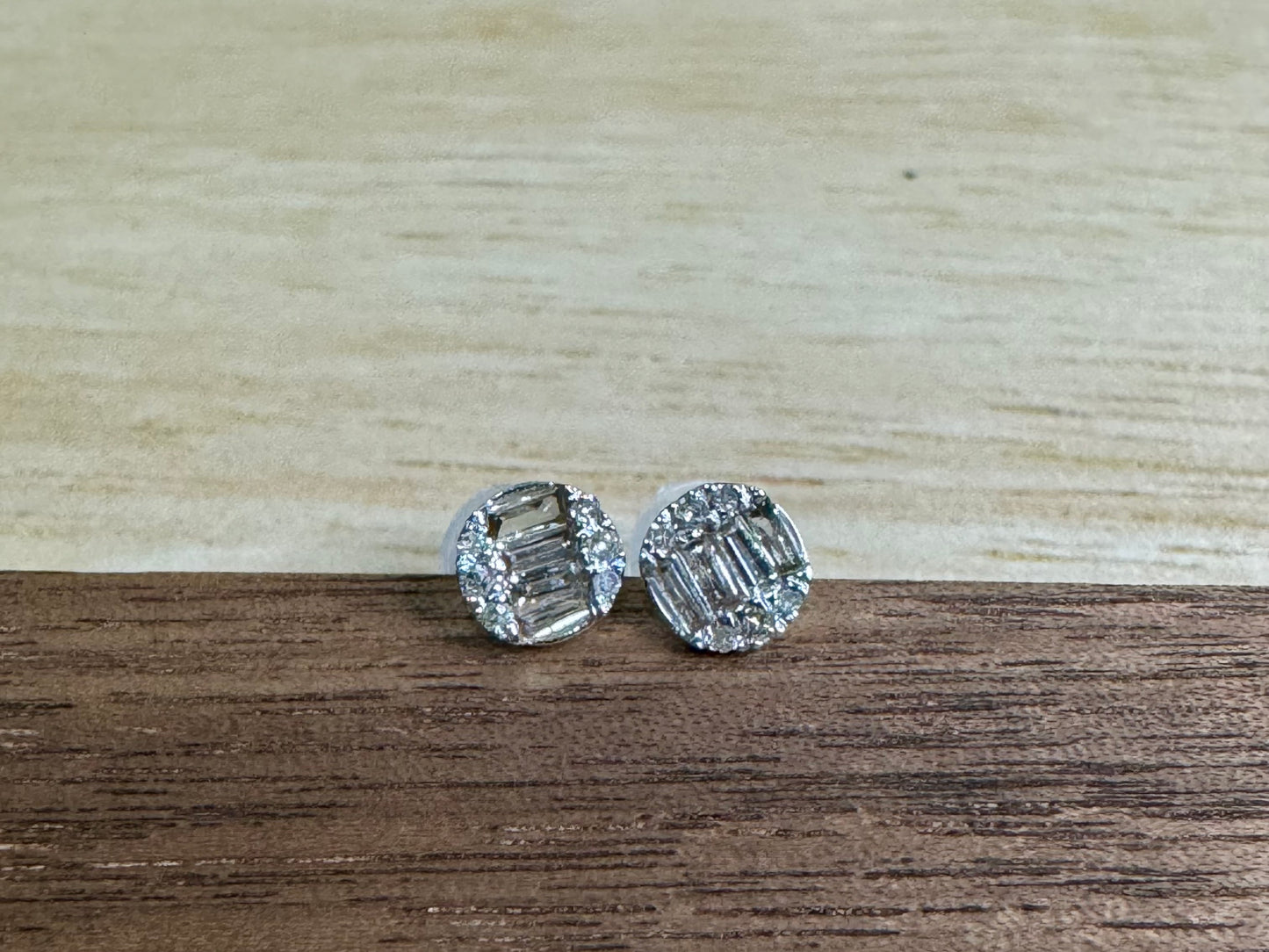 Round Illusion Earrings
