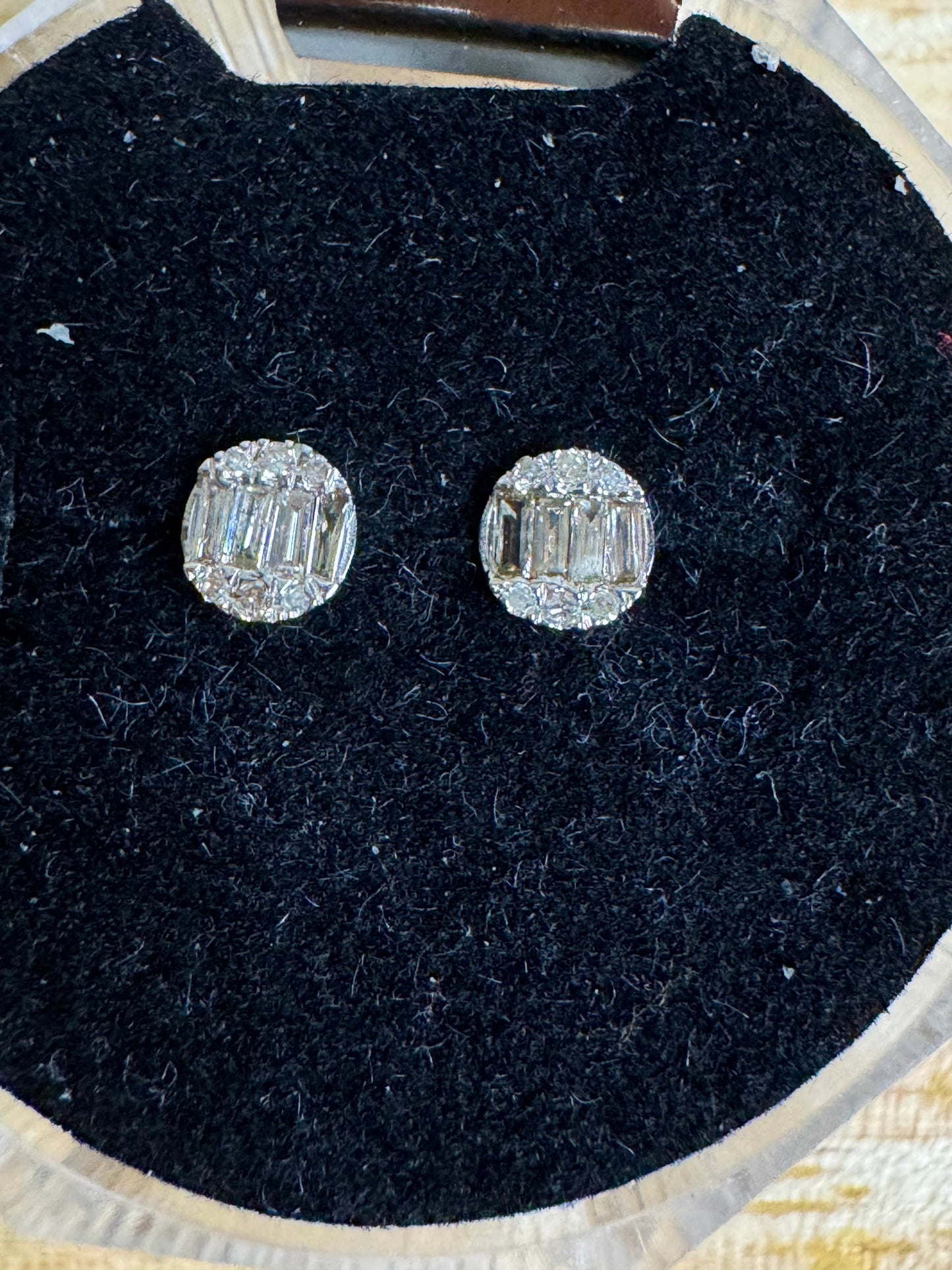 Round Illusion Earrings