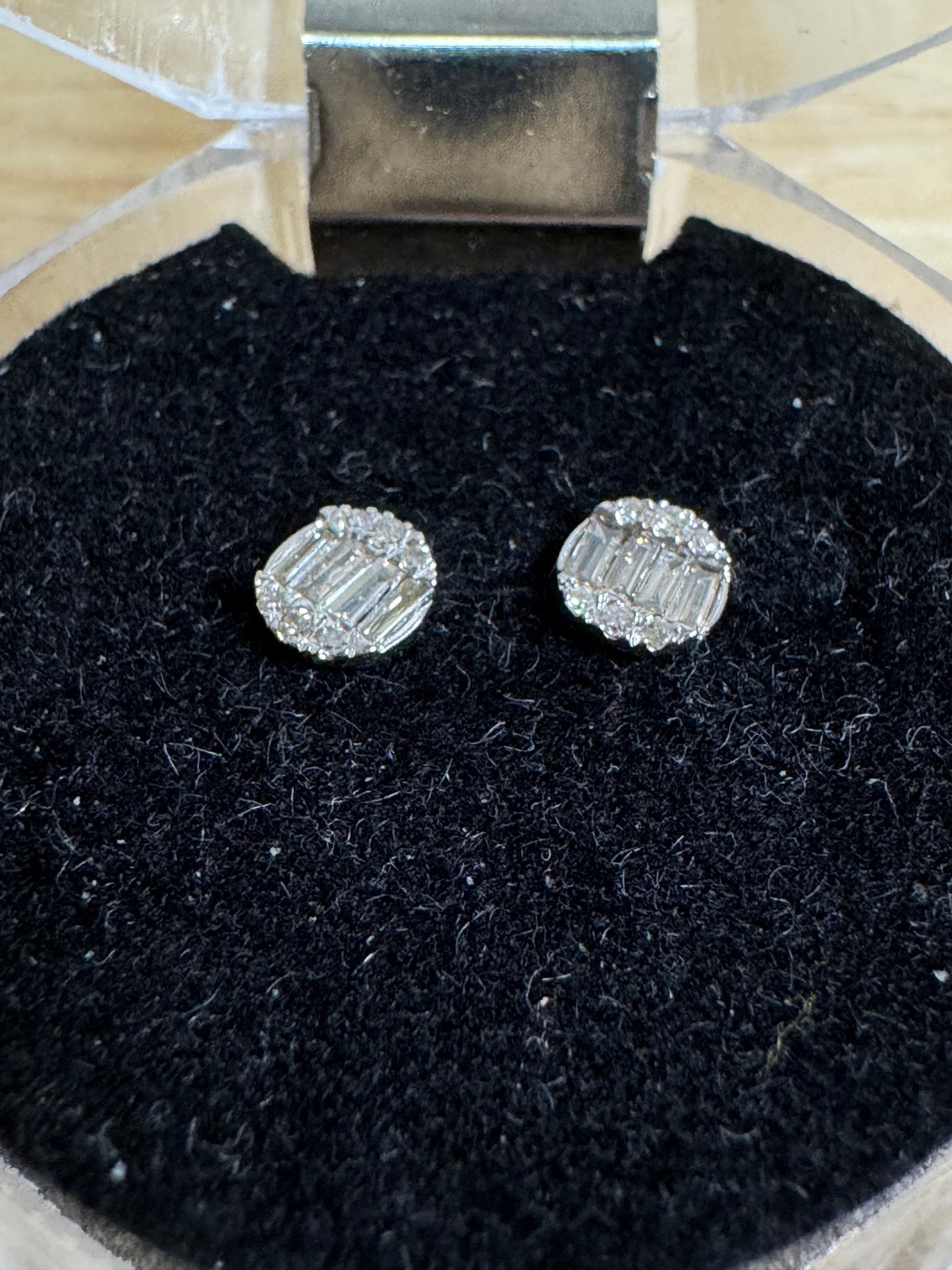 Round Illusion Earrings