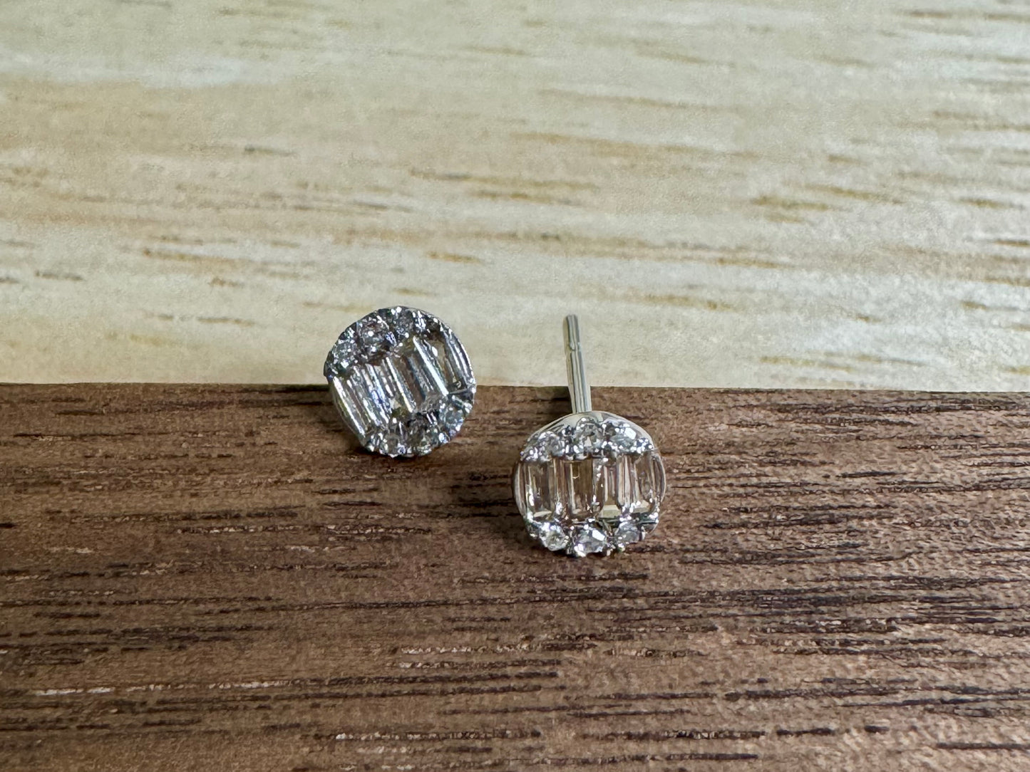 Round Illusion Earrings