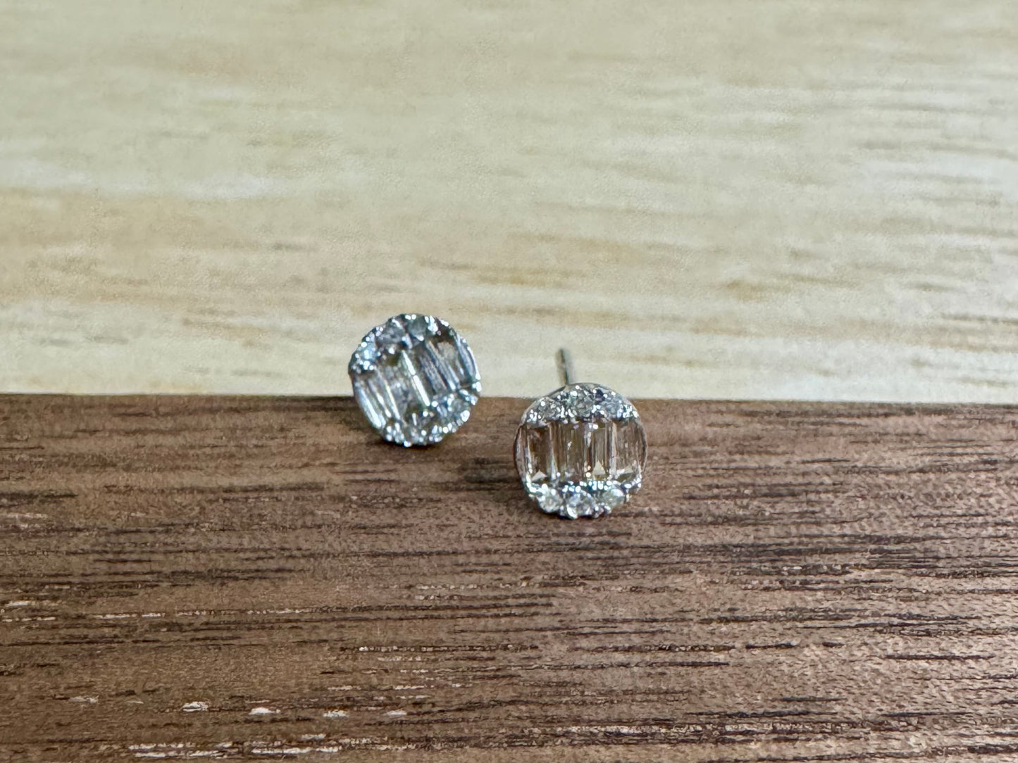 Round Illusion Earrings