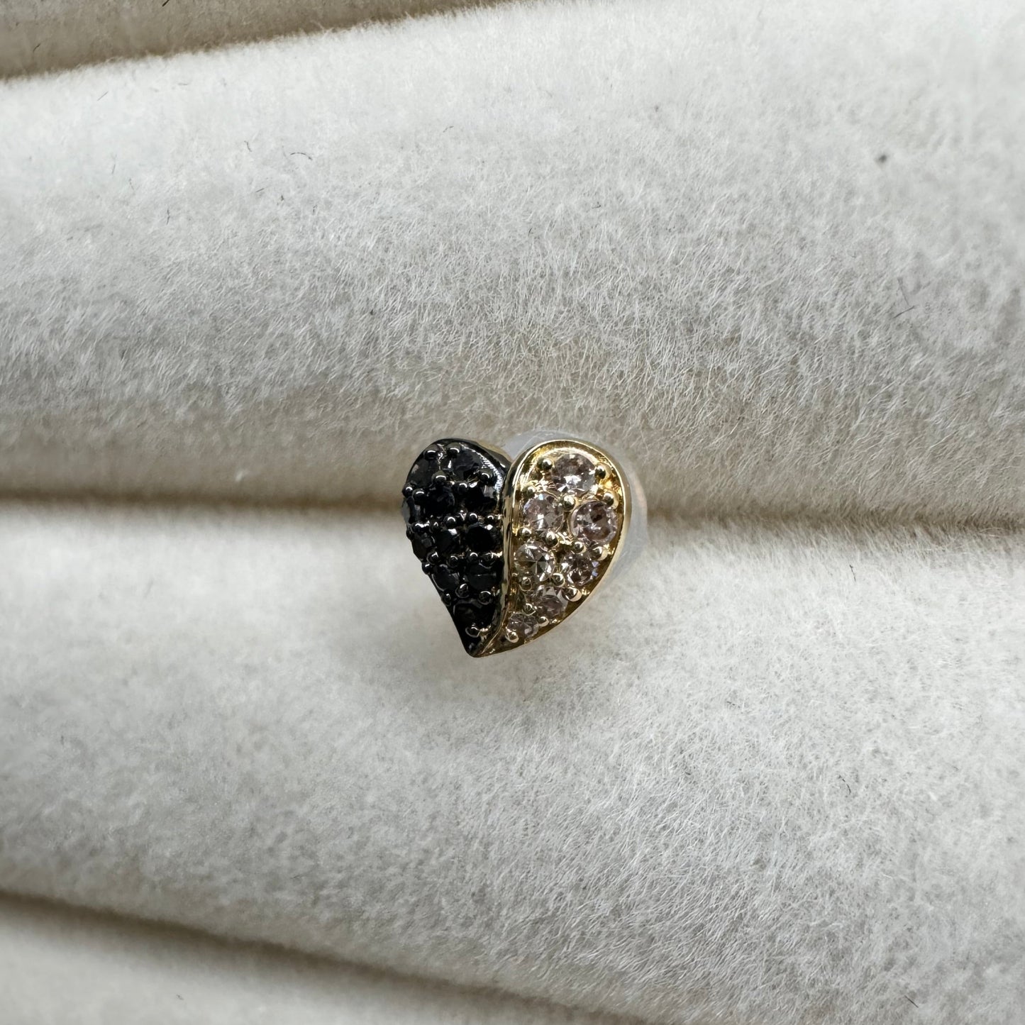 Midnight Heart Stud YG