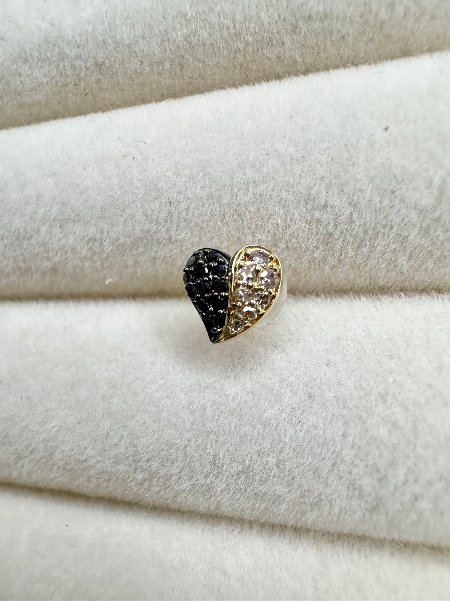 Midnight Heart Stud YG