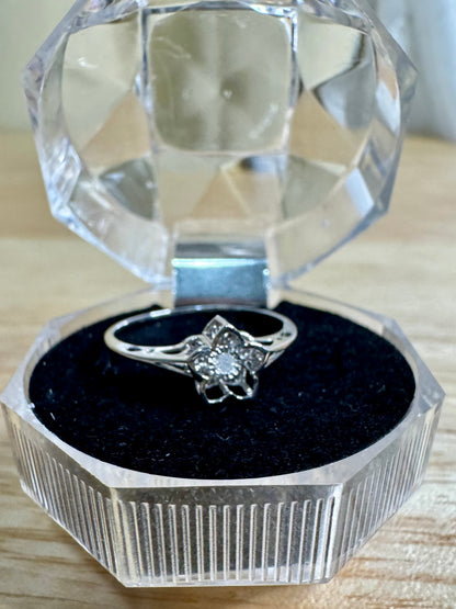 Dancing Flower Ring