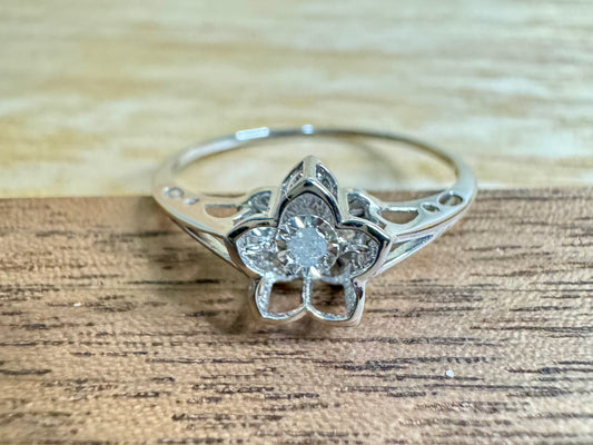 Dancing Flower Ring